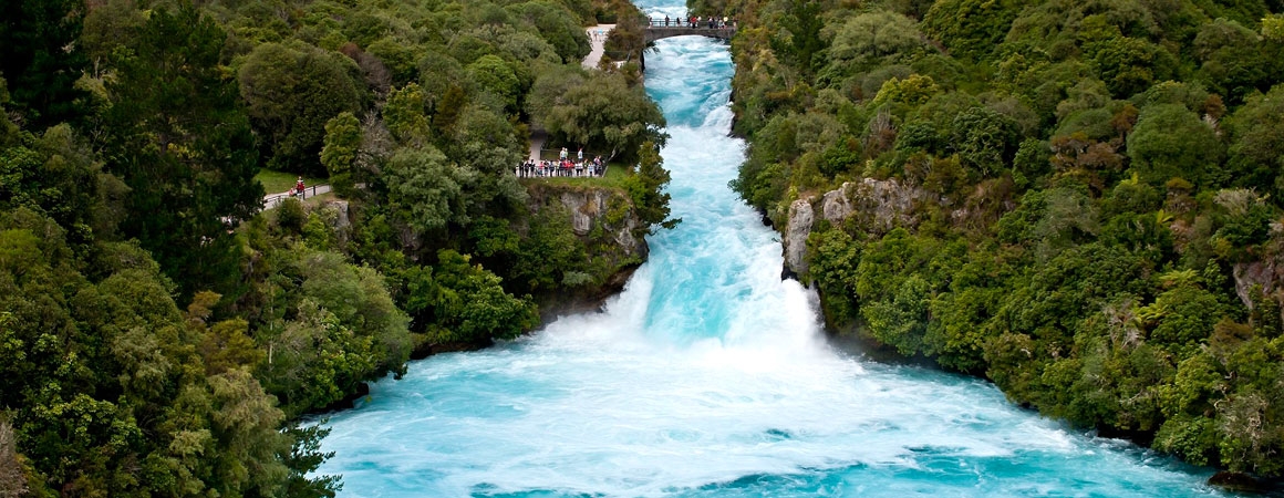 famous huka falls